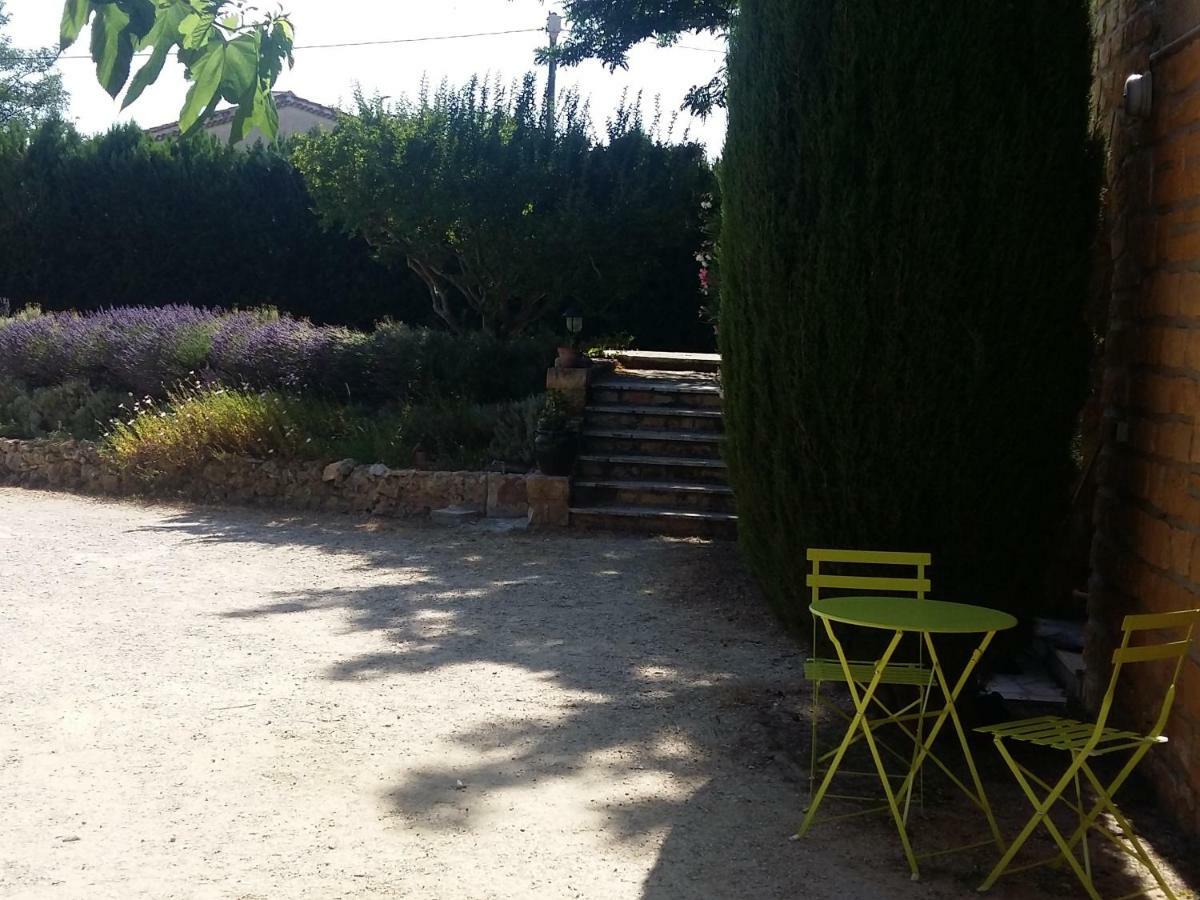 Les Oliviers Daire Carpentras Dış mekan fotoğraf